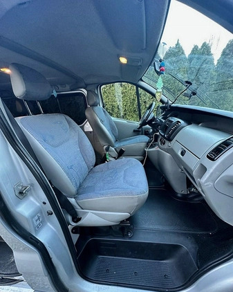 Renault Trafic cena 28900 przebieg: 204000, rok produkcji 2005 z Wrocław małe 29